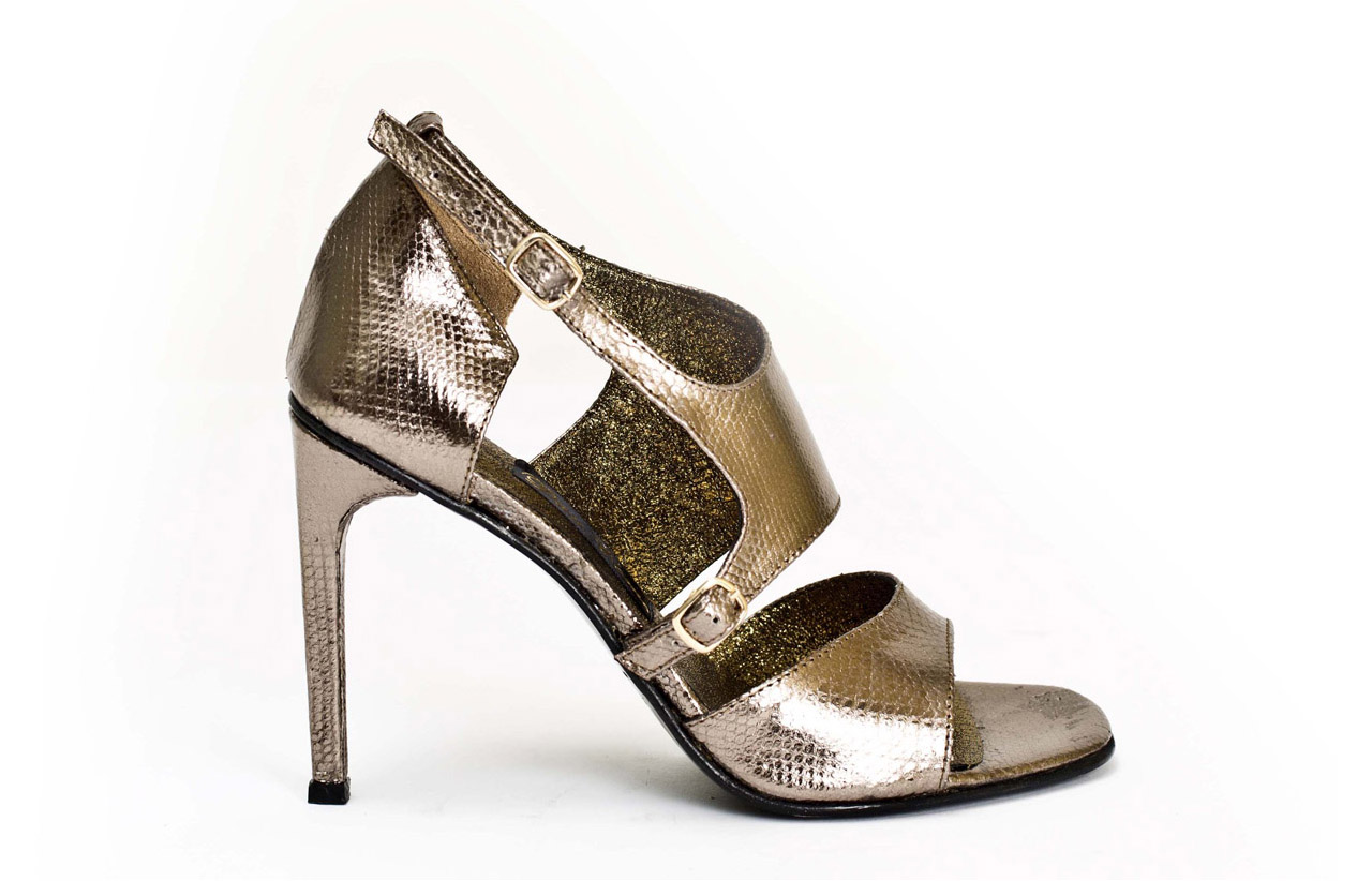 Heeled Sandals | Dacoma | Leather design by Dan Coma